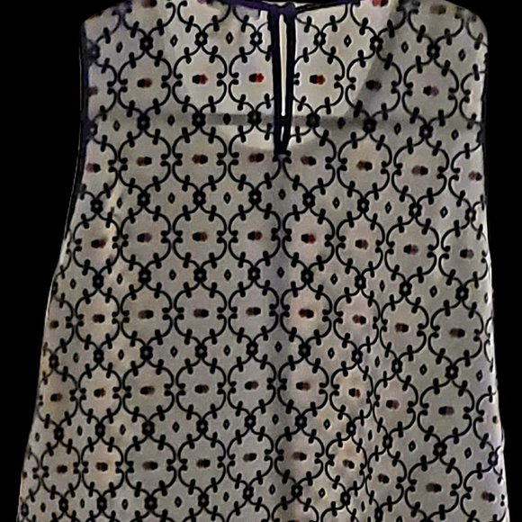 MONTEAU GIRL WOMEN'S SIZE 16 XL SOFT CREPE SLEEVELESS BLOUSE NWOT - Picture 2 of 4